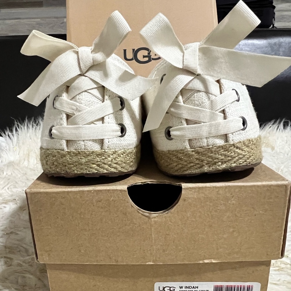 Ugg Flats